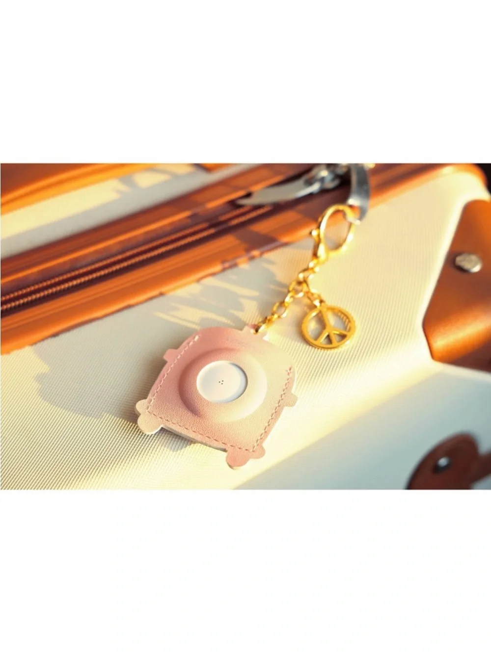 Vivitar Airtag Keychain - Bus